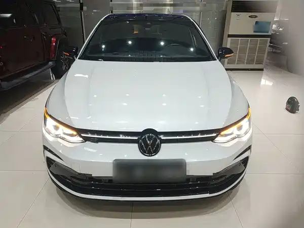 Volkswagen Golf 2021