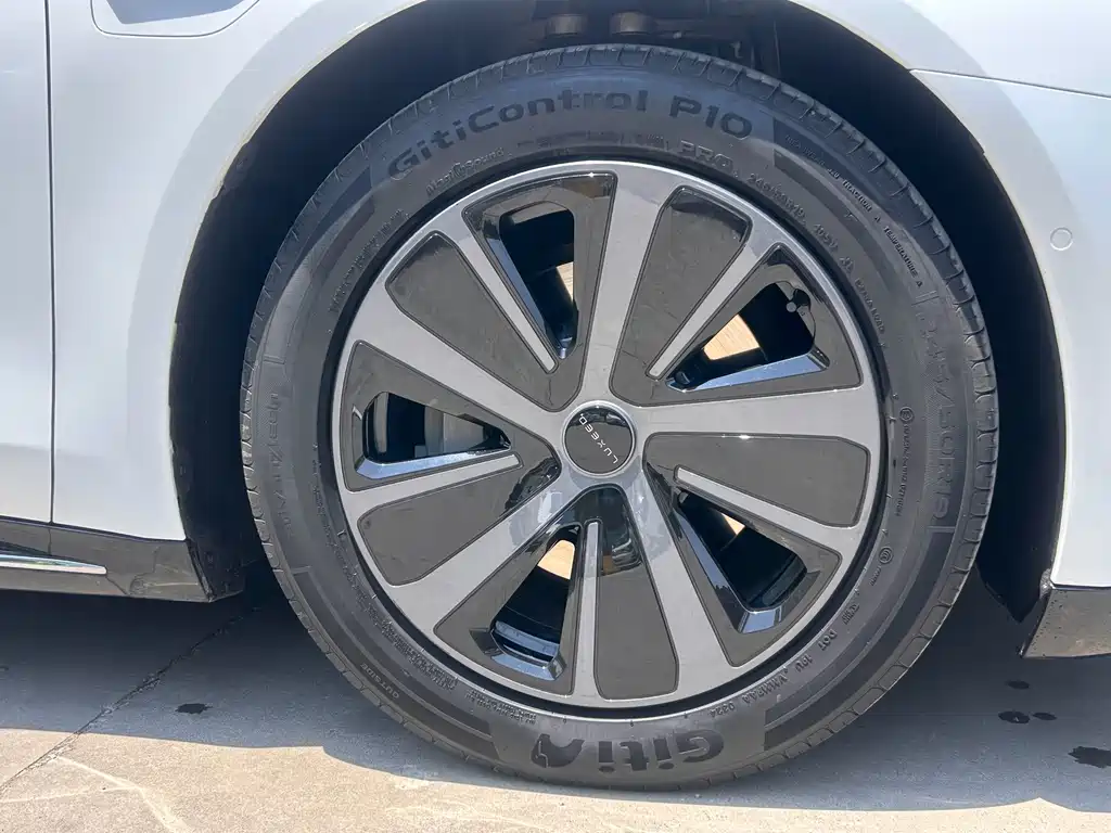 Luxeed Zhijie S7 2024