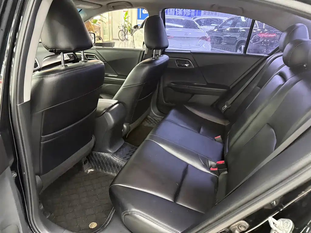 Honda Accord 2015 — фото 8
