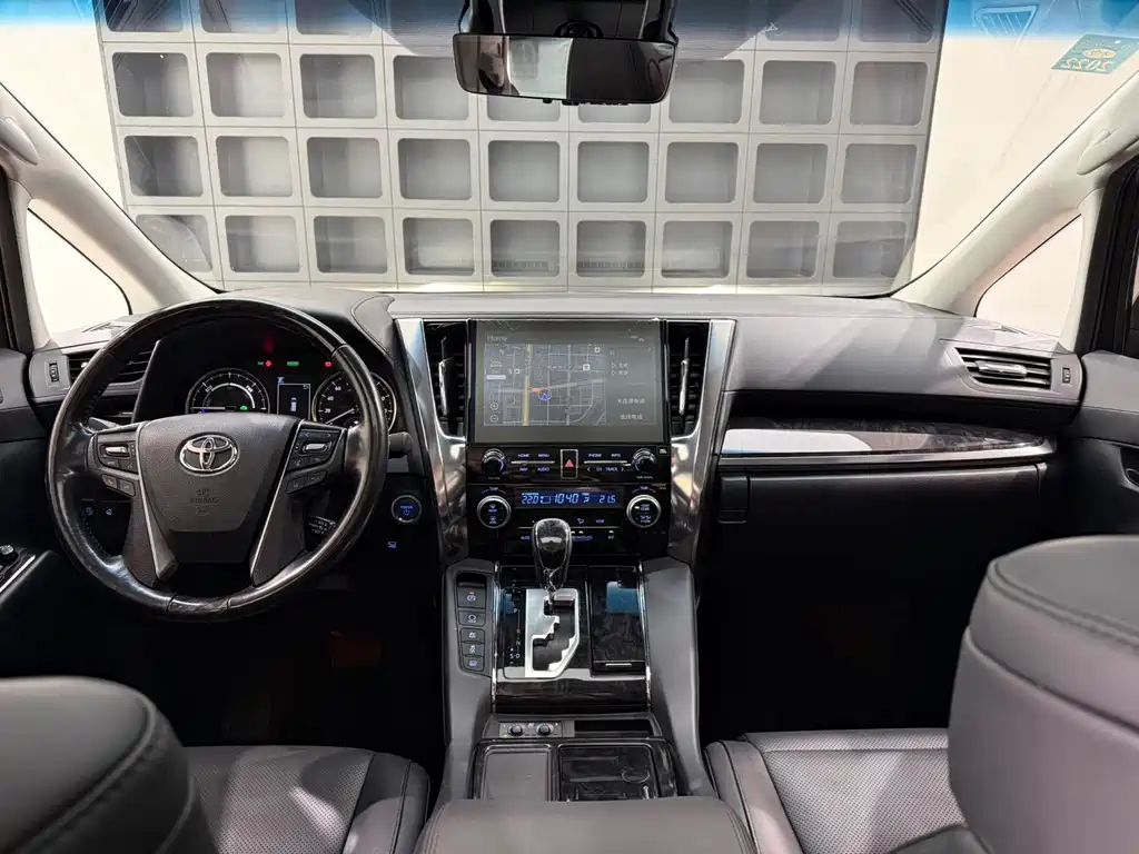 Toyota Vellfire 2020 — фото 25