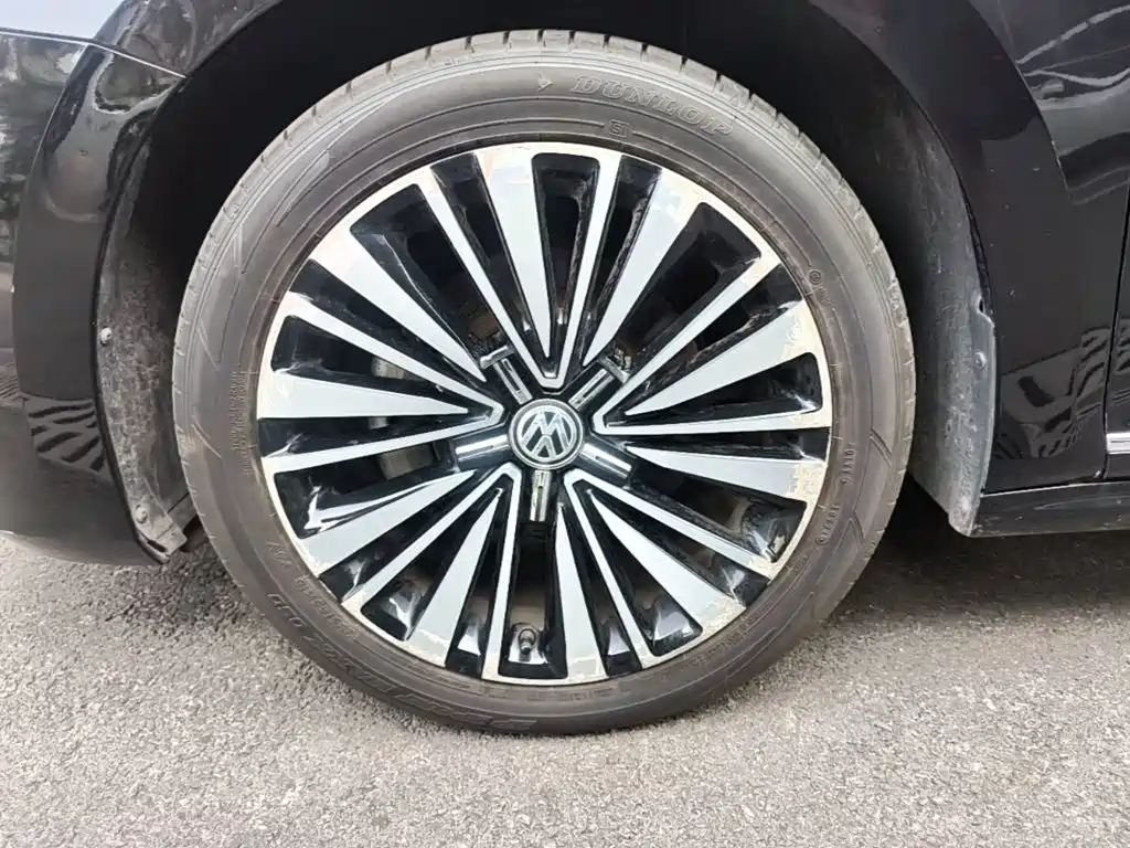 Volkswagen Passat 2019 — фото 23