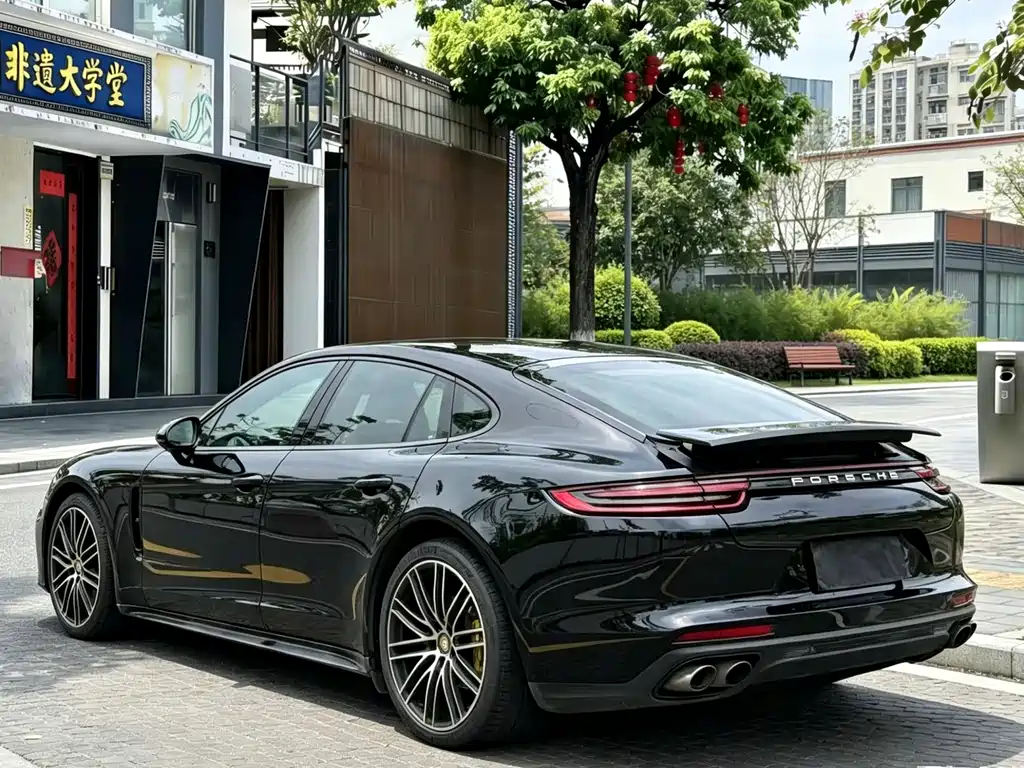 Porsche Panamera 2017 — фото 7