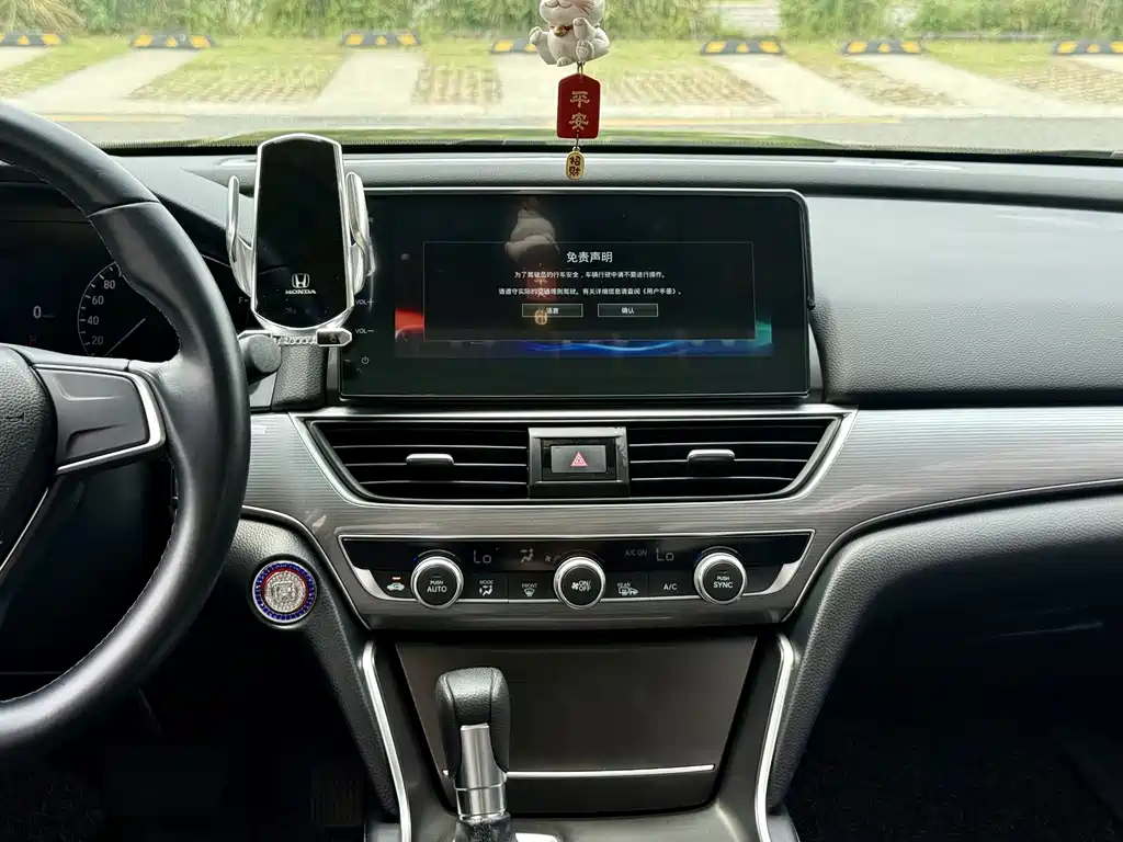 Honda Accord 2022 — фото 13