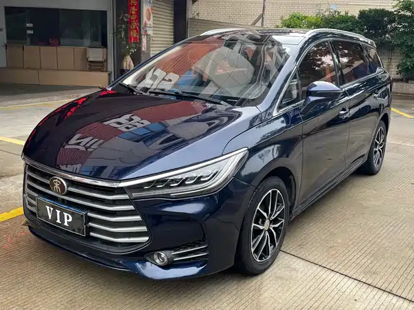 BYD Song MAX 2017