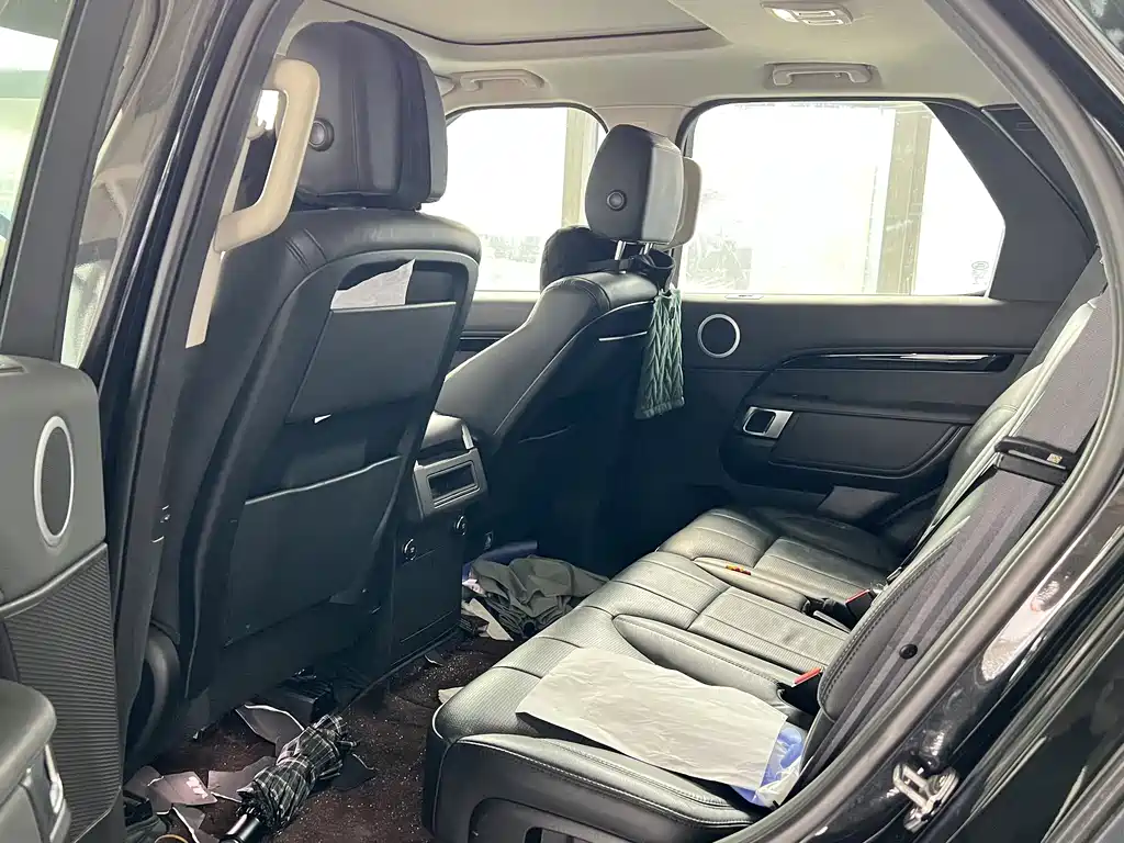 Land Rover Discovery 2018 — фото 9