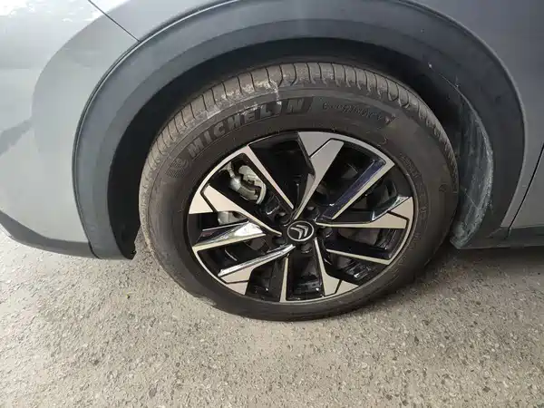 Citroën Versailles C5 X 2025