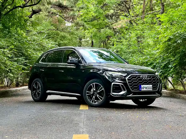 Audi Q5L 2025