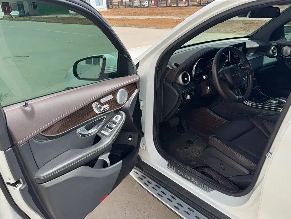 Mercedes-Benz GLC 2019 — фото 11