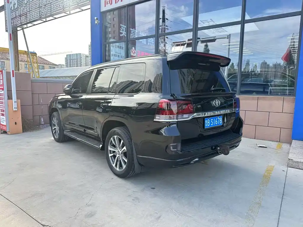Toyota Land Cruiser 2019 — фото 4