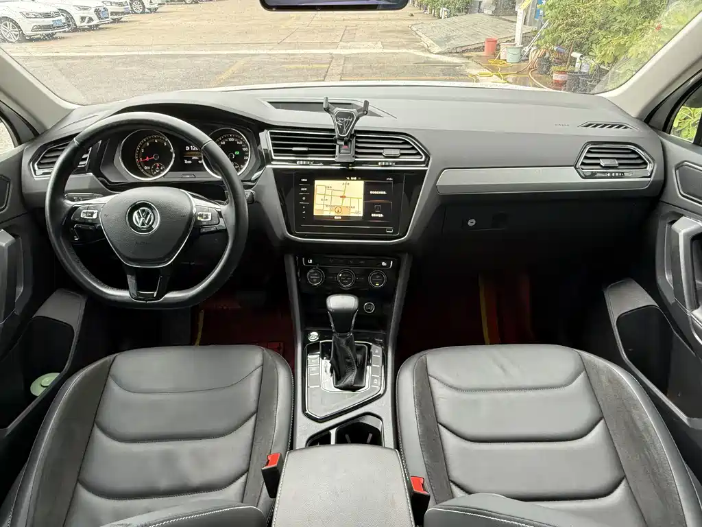 Volkswagen Tiguan L 2020 — фото 13
