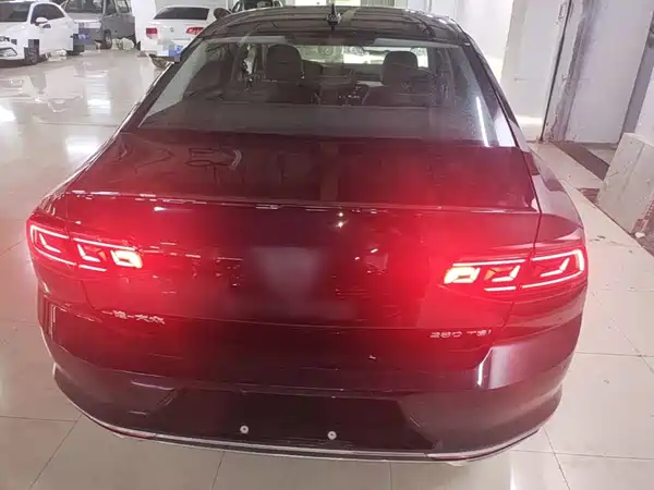 Volkswagen Magotan 2025