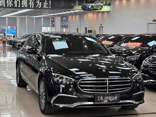 Mercedes-Benz E-Class 2022