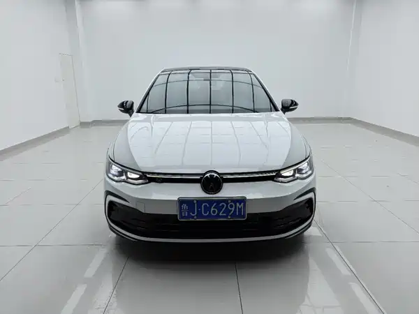 Volkswagen Golf 2023