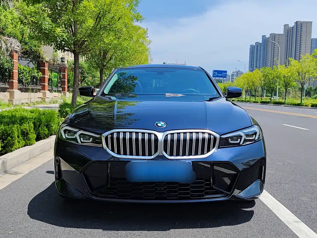BMW 3 Series 2023 — фото 17