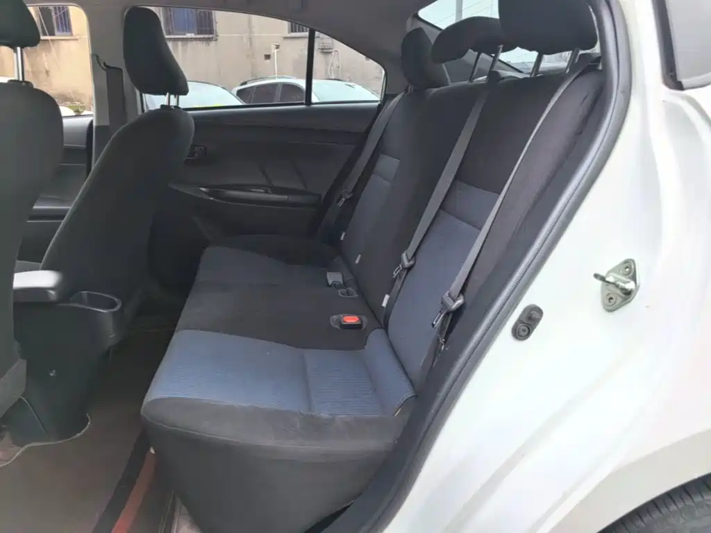 Toyota Yaris L 2022 — фото 17