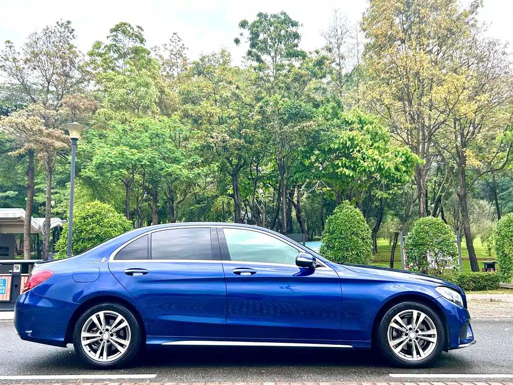 Mercedes-Benz C-Class 2017
