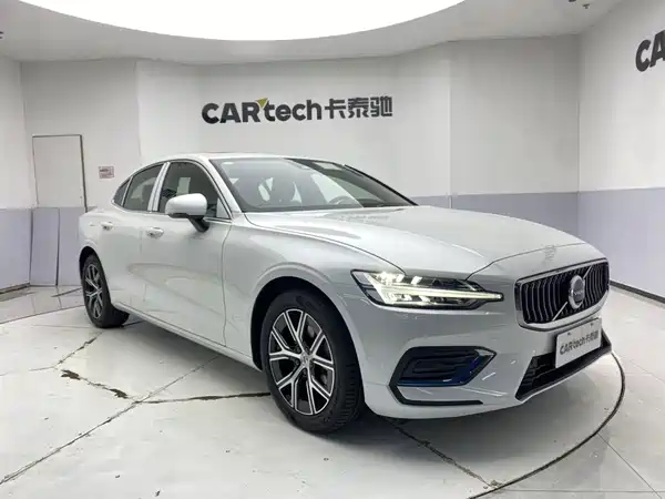 Volvo S60 2024