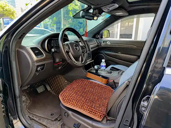 Jeep Grand Cherokee 2015
