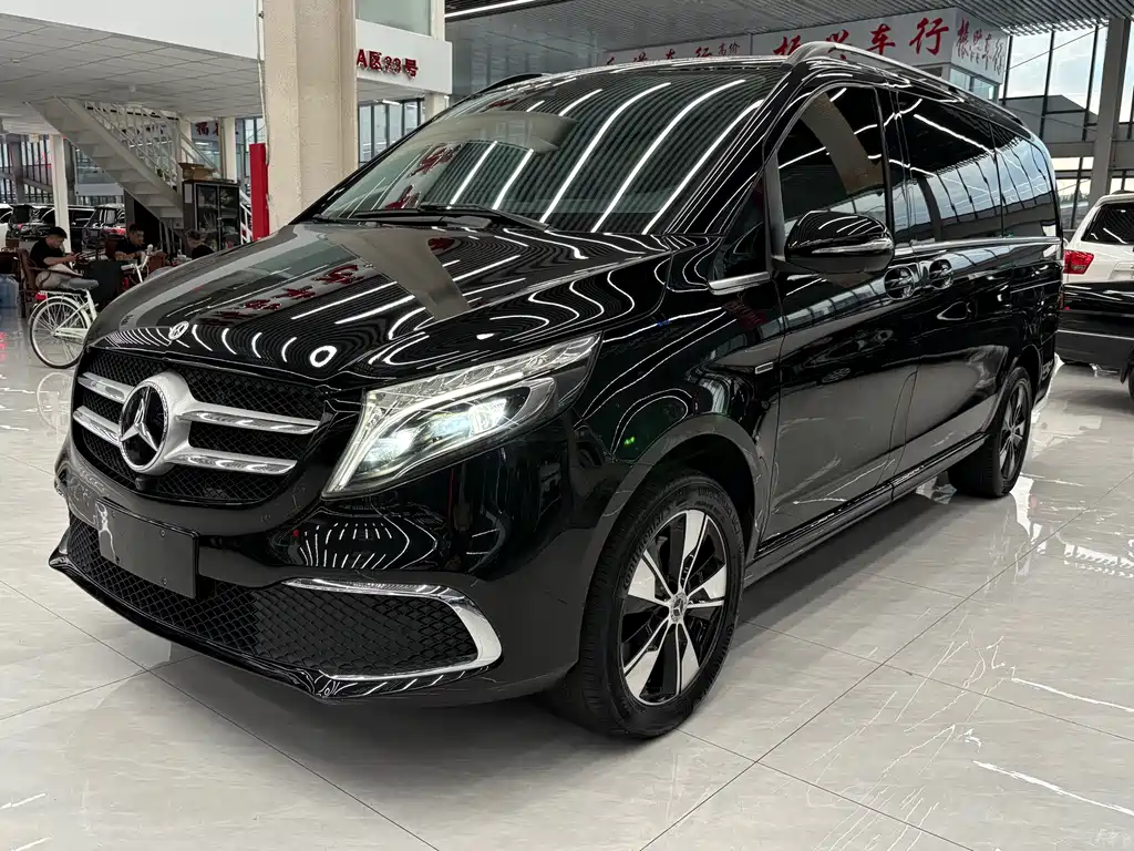 Mercedes-Benz V-Class 2022 — фото 2