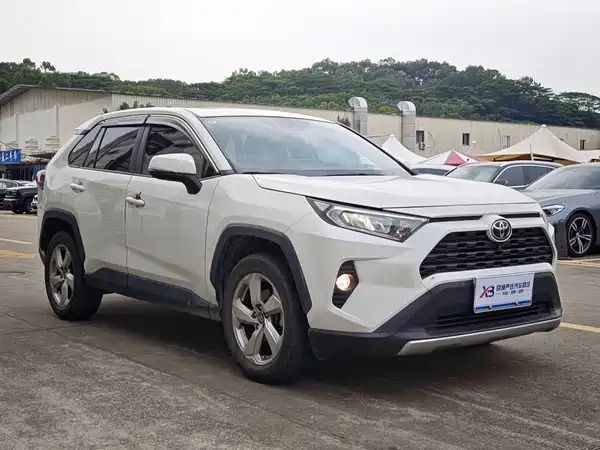 Toyota RAV4 2021
