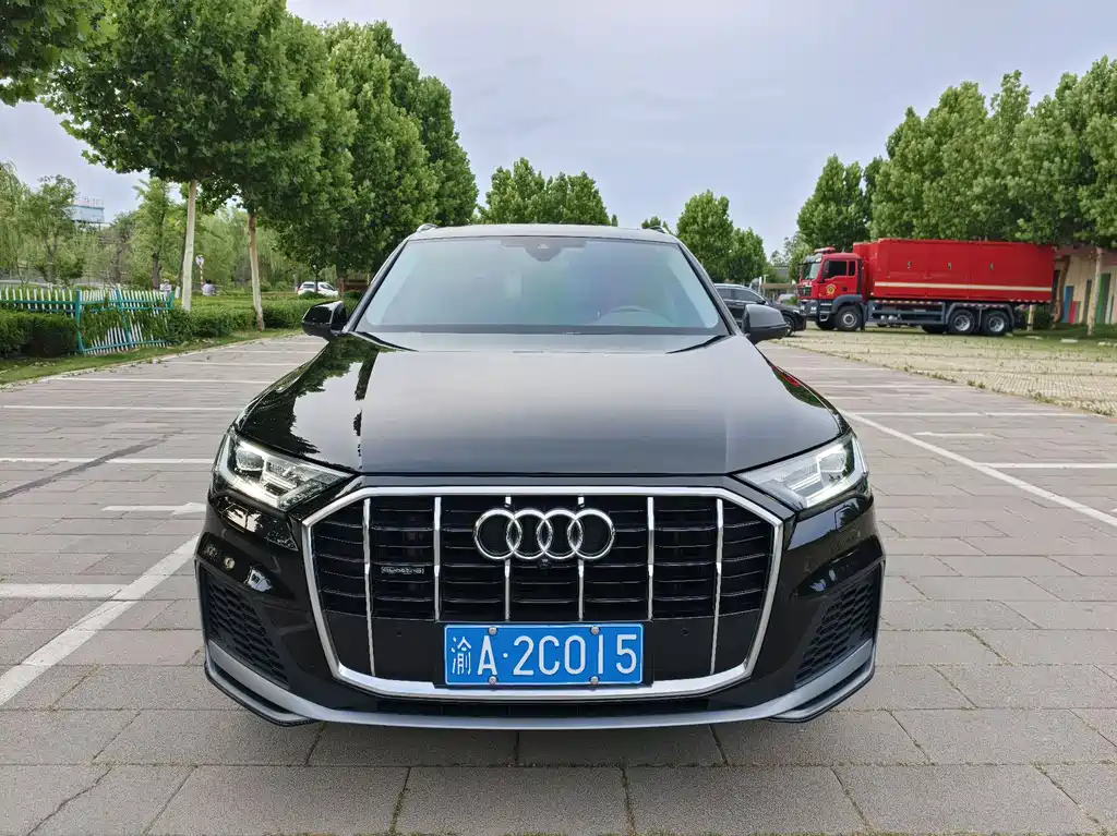 Audi Q7 2023 — фото 2