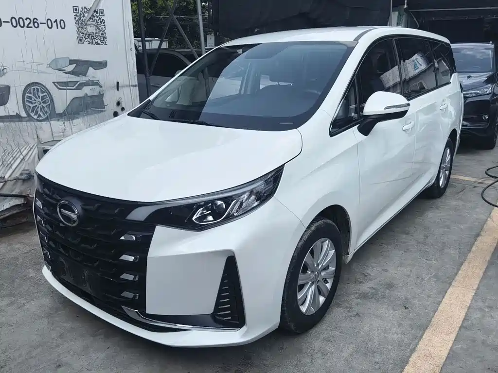 GAC Trumpchi M6 2023 — фото 1