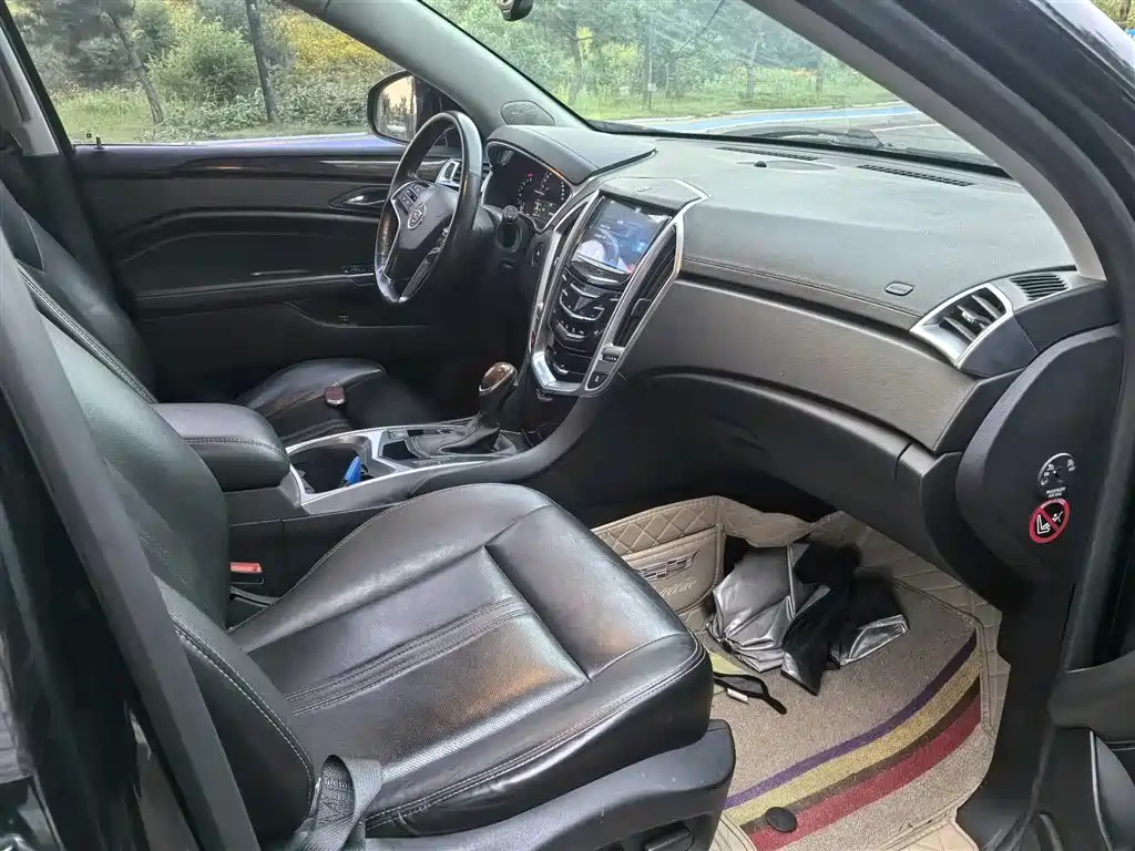 Cadillac SRX 2014 — фото 9
