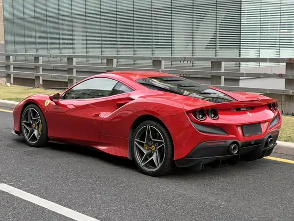 Ferrari F8 2019