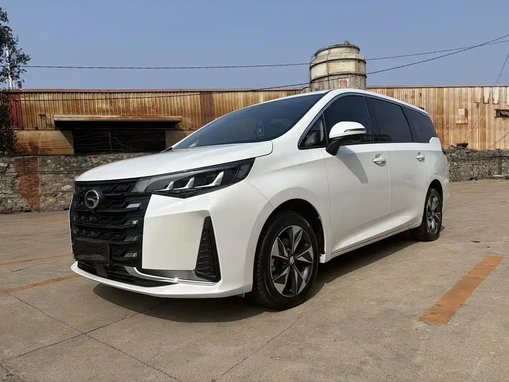 GAC Trumpchi M6 2022 — фото 1