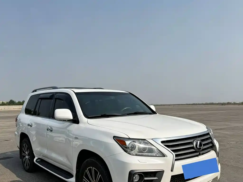Lexus LX 2008