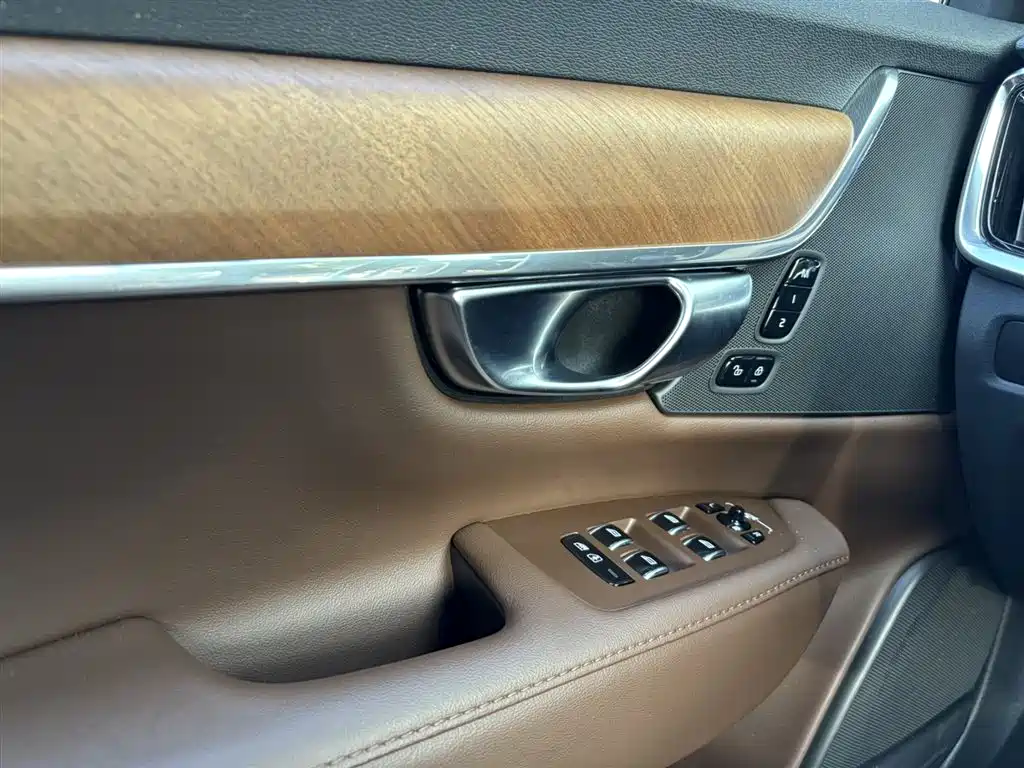 Volvo S90 2025 — фото 12