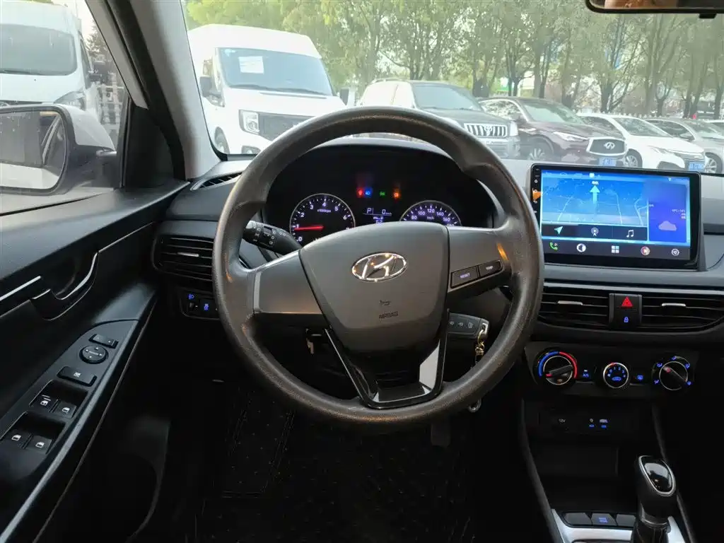 Hyundai Elantra 2019 — фото 7