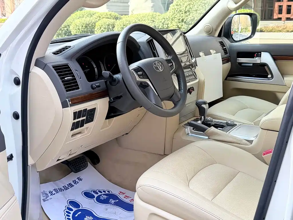 Toyota Land Cruiser 2016