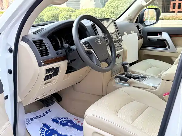 Toyota Land Cruiser 2016