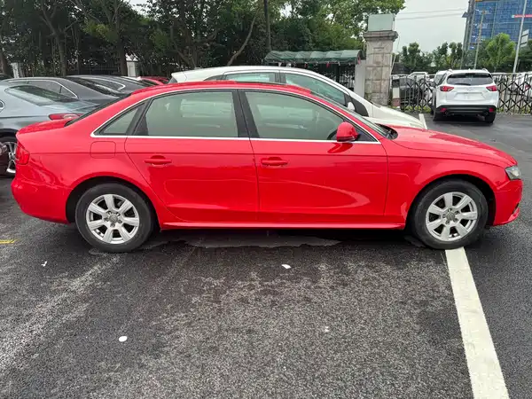 Audi A4L 2011