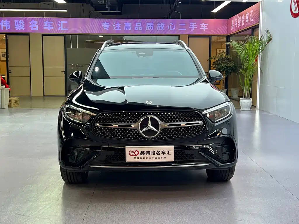 Mercedes-Benz GLC 2025