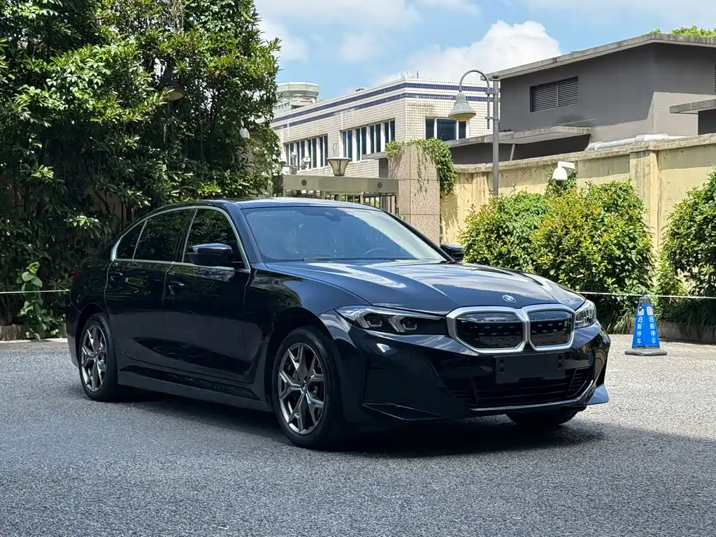 BMW i3 2022 — фото 3