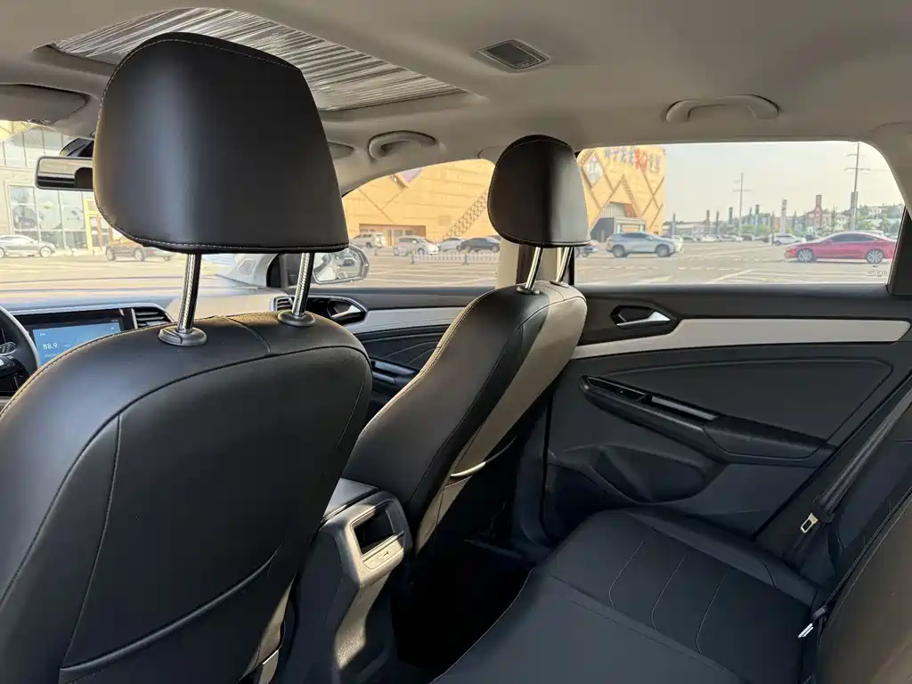 Jetta VS5 2022