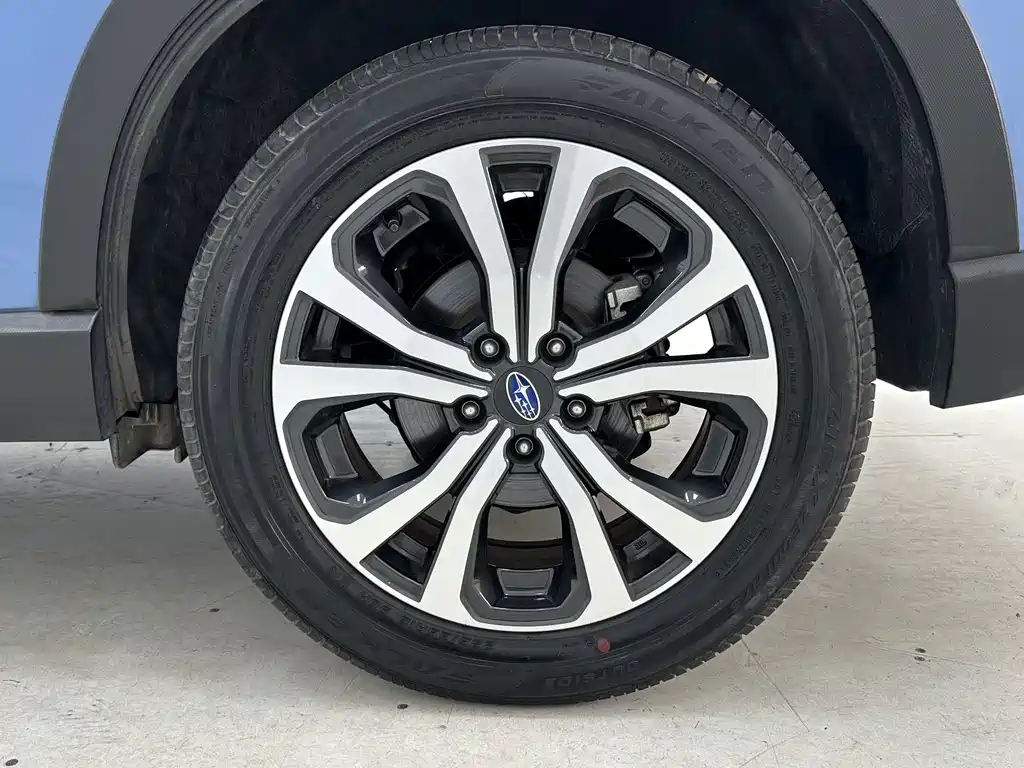 Subaru Forester 2022 — фото 17