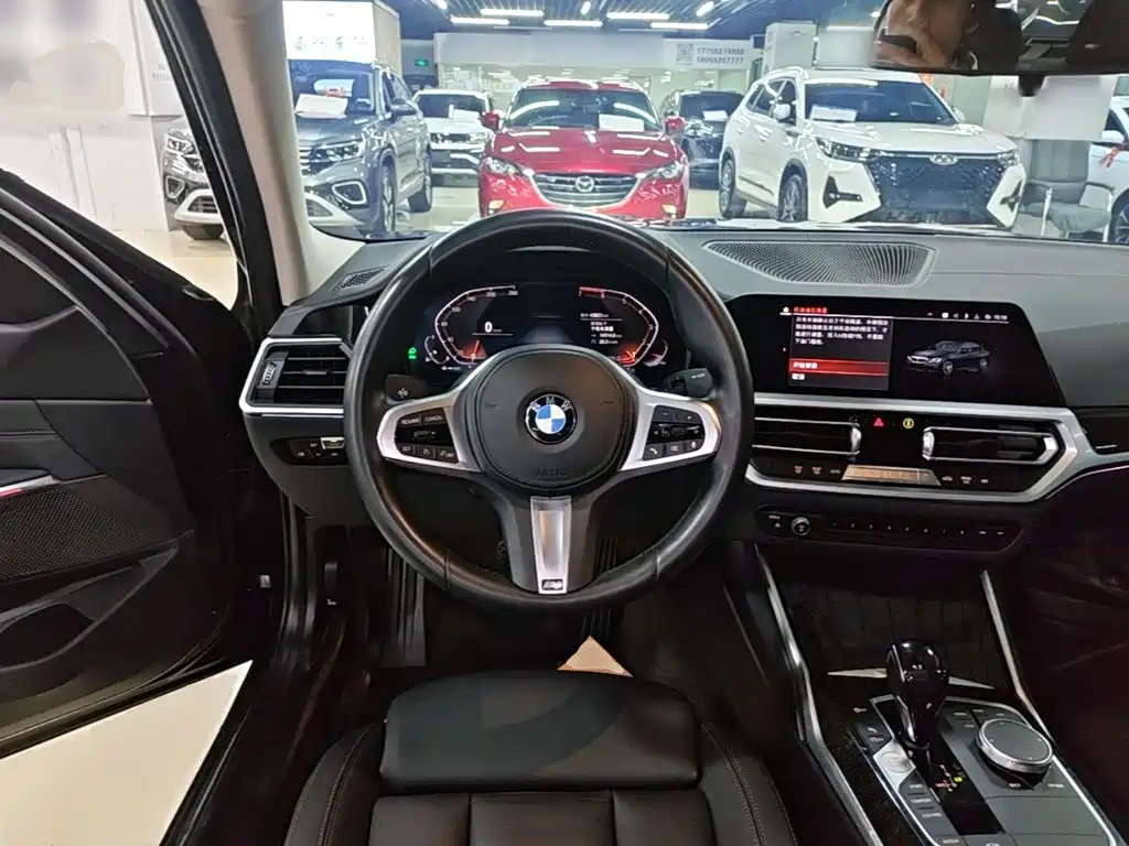 BMW 3 Series 2021 — фото 11
