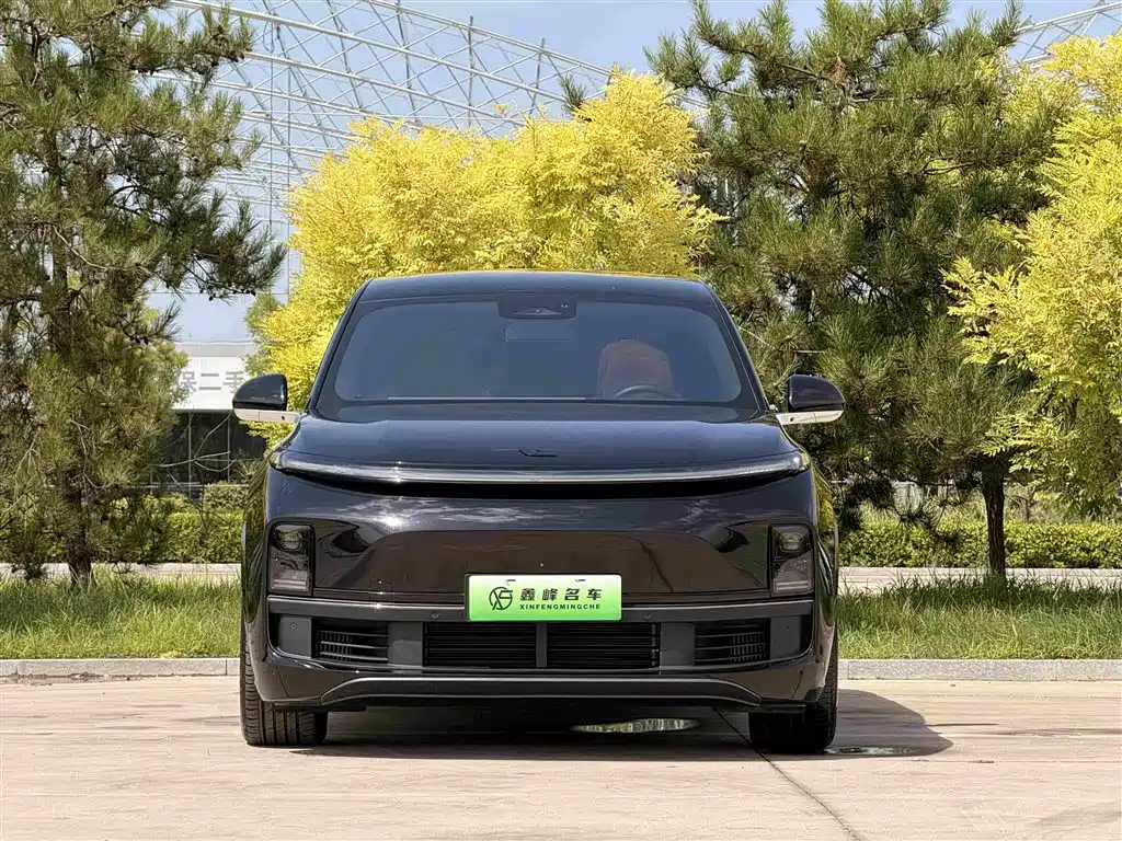 Li Auto Li L8 2024