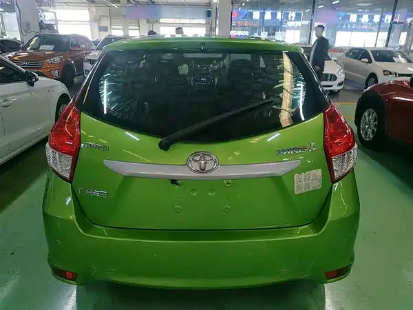 Toyota Yaris L 2014