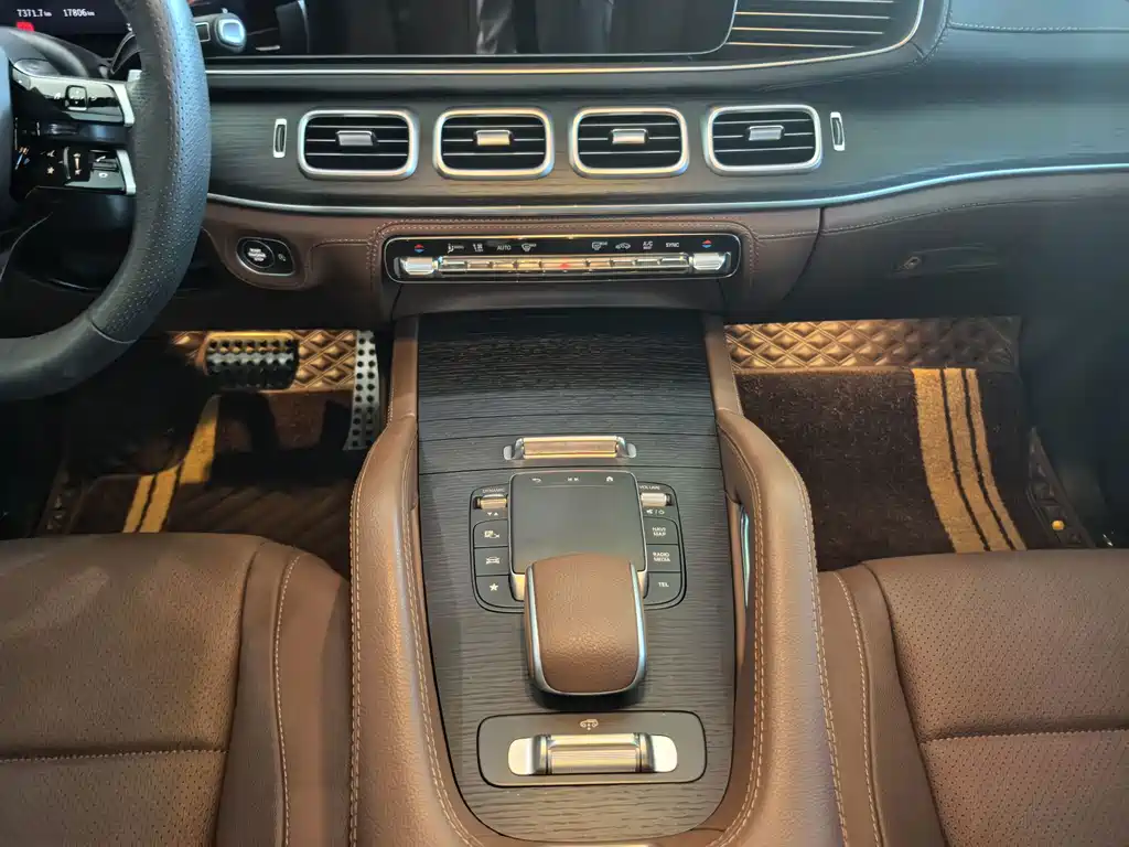 Mercedes-Benz GLS 2024 — фото 10