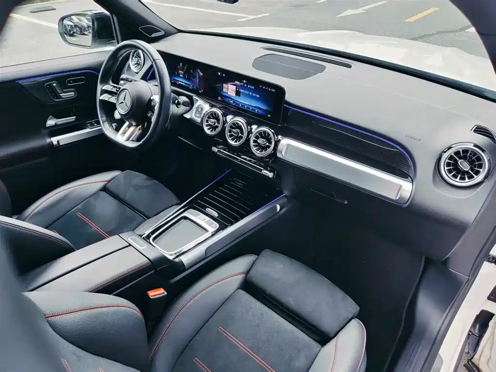 Mercedes-Benz GLB AMG 2025 — фото 19