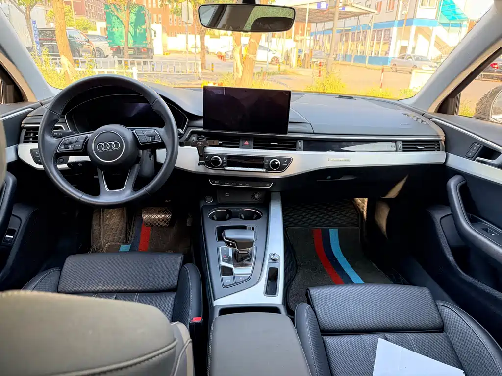 Audi A4L 2020 — фото 11