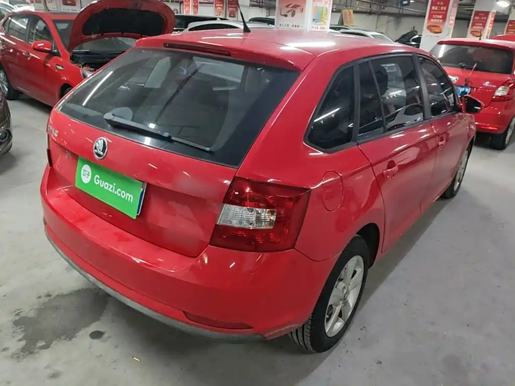 Skoda Rapid Spaceback 2015