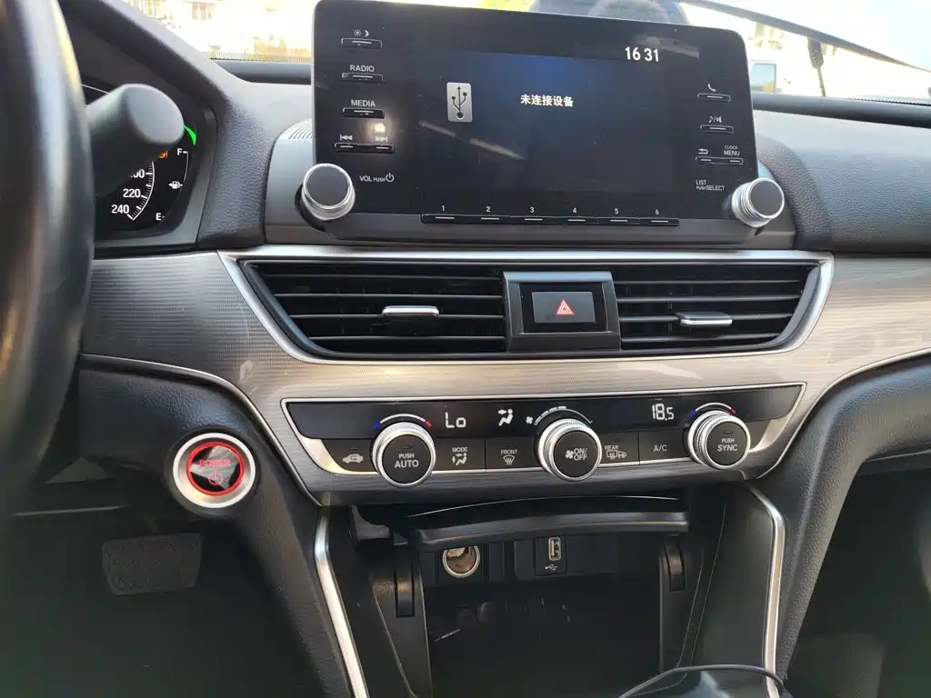 Honda Accord 2020 — фото 10