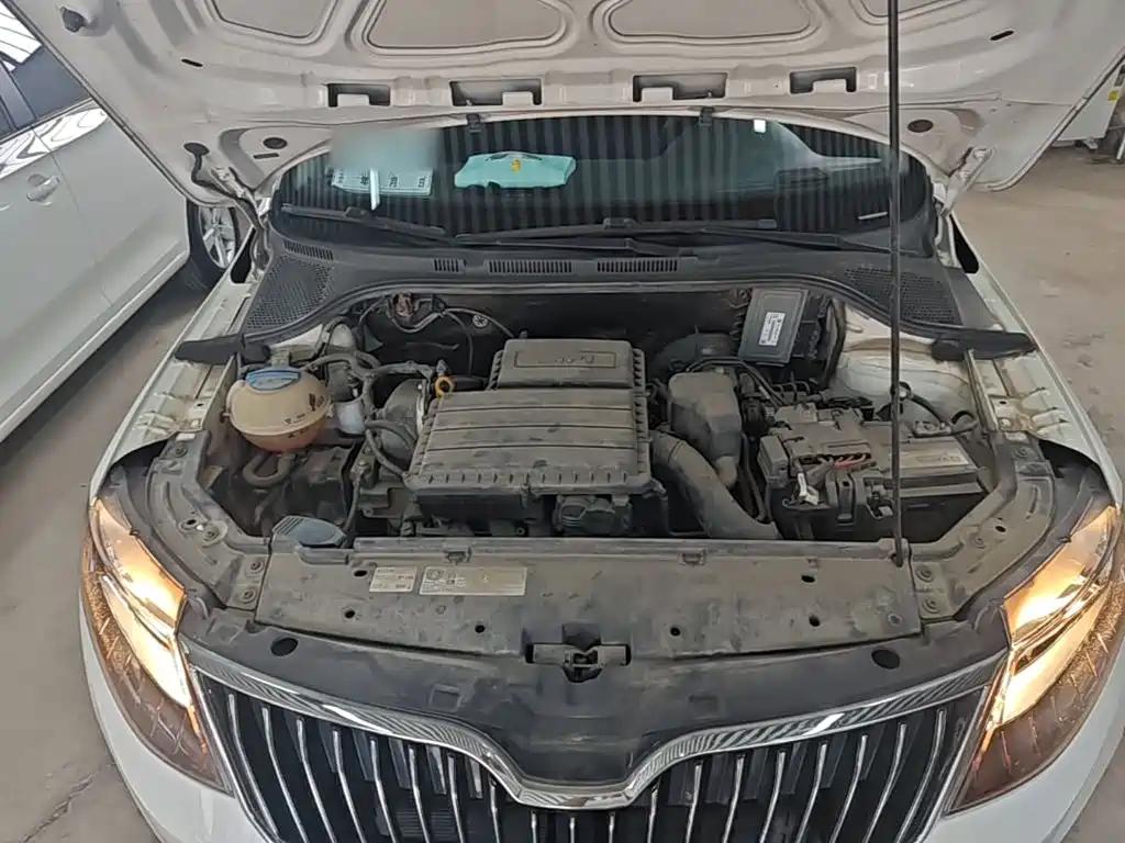 Skoda Rapid 2018 — фото 20