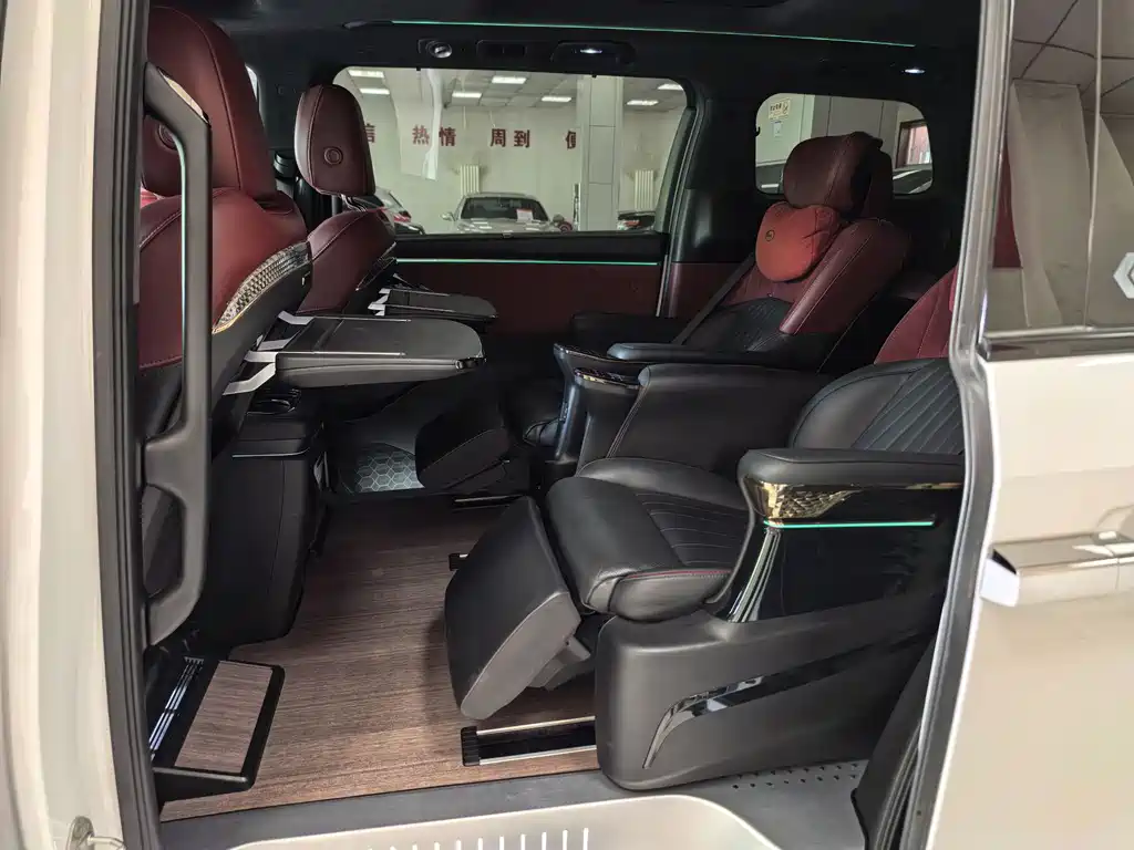 GAC Motor Trumpchi M8 2023 — фото 15