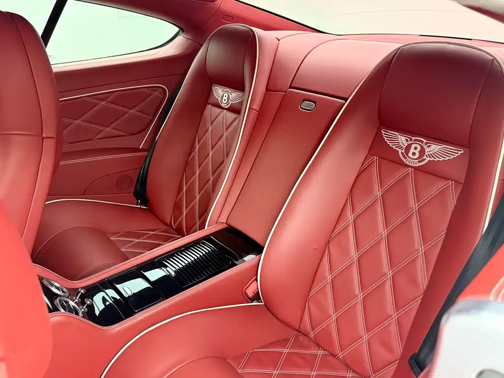 Bentley Continental 2010 — фото 15